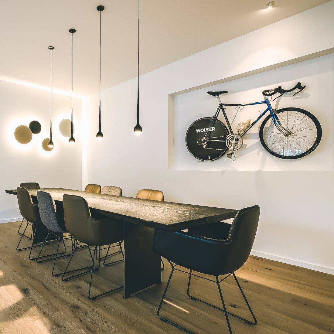 Wohnung Loft Essplatz Lichtdesign Rennrad